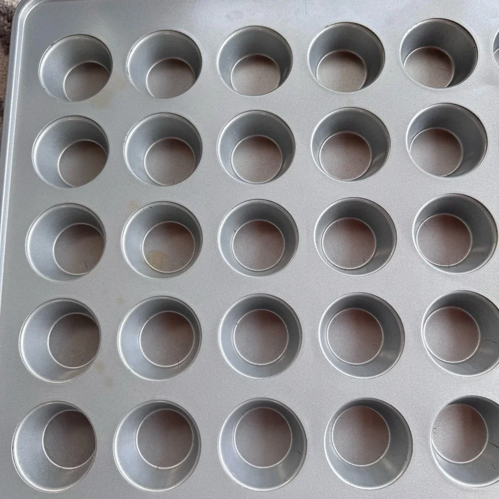 Baker’s Best‎ Bake More Bakeware 48 Cavity Mini Muffin Pan #2105-1361